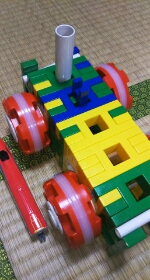 リブロックでちびっ子が作った車